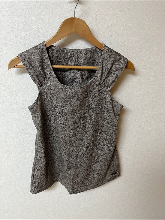 Merrell Tops - Merrell Floral Scoop Neck Tank Top - brown. Women’s size M